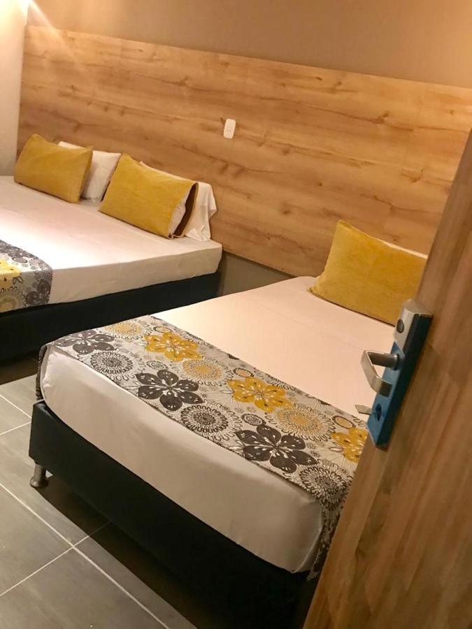 Hotel Casa Mayor La 70 Medellín Extérieur photo